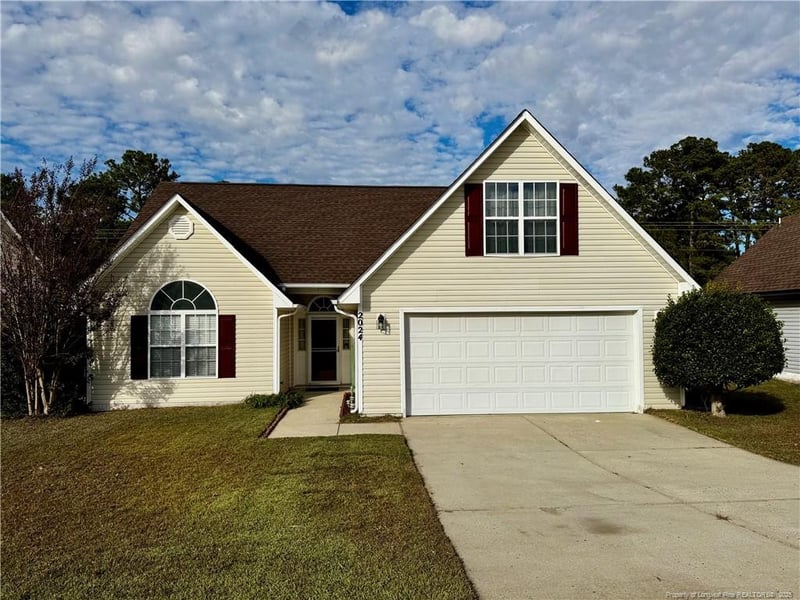 2024 Ivey Commons Rd, Fayetteville, NC 28306