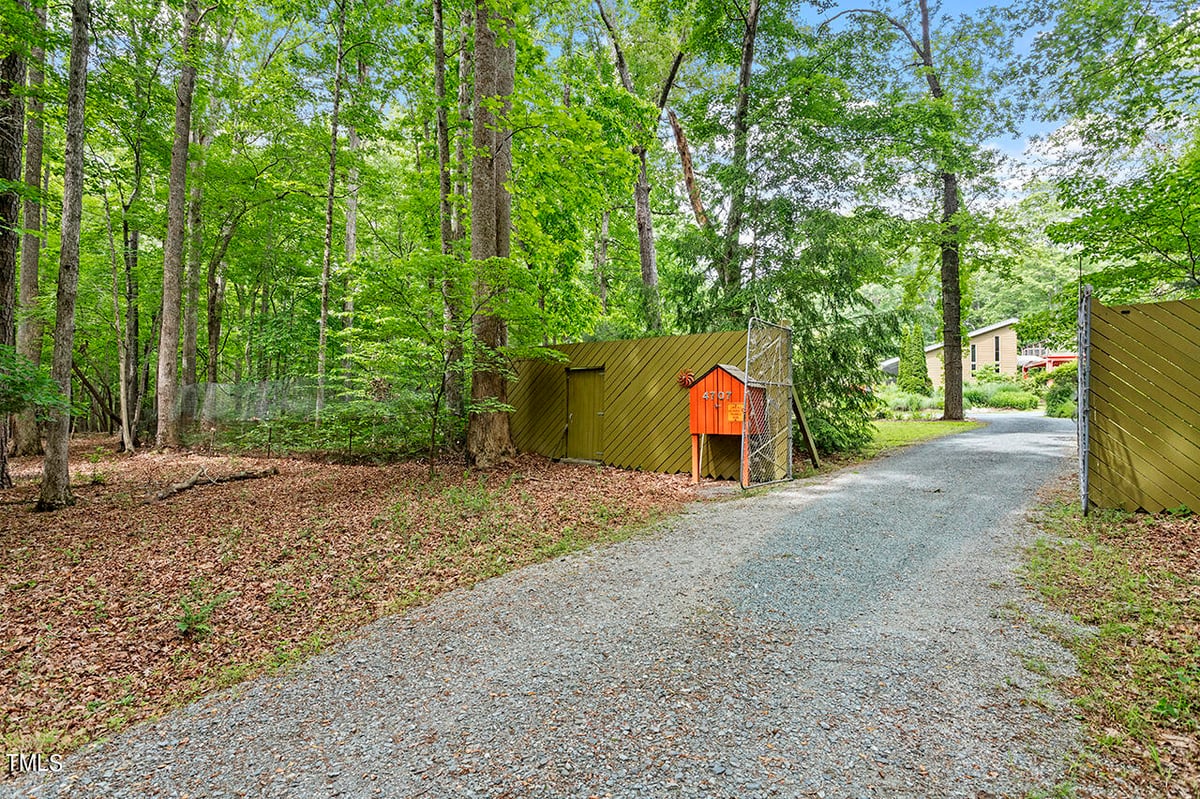 4707 Powder Mill Road, Chapel Hill NC 27514