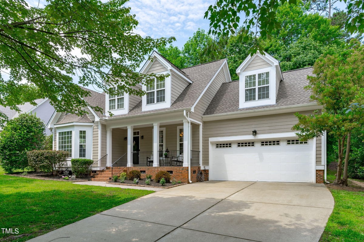 208 Cobblepoint Way, Holly Springs NC 27540