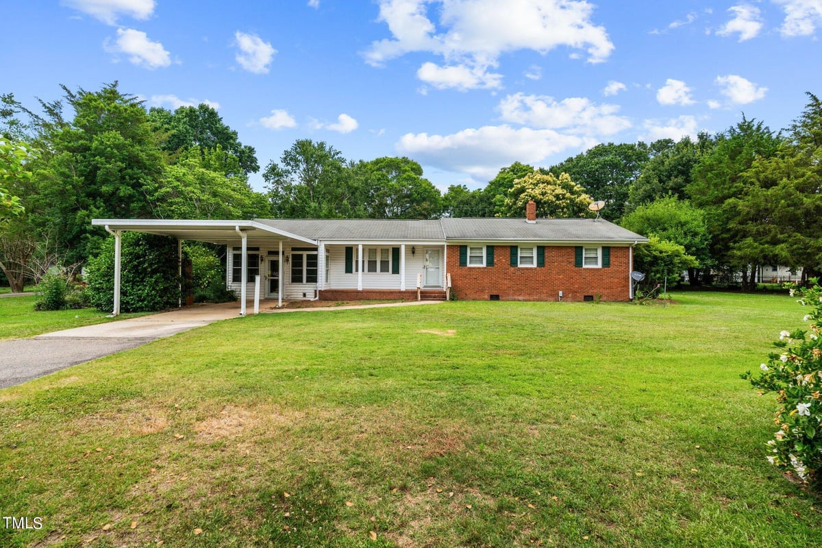 135 Rainbow Drive, Dunn NC 28334