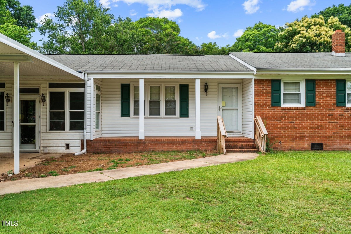 135 Rainbow Drive, Dunn NC 28334