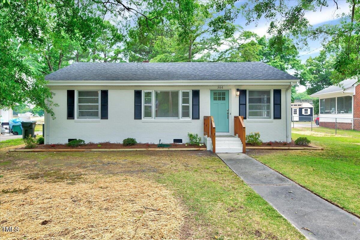 306 Dewey Street SW, Wilson NC 27893