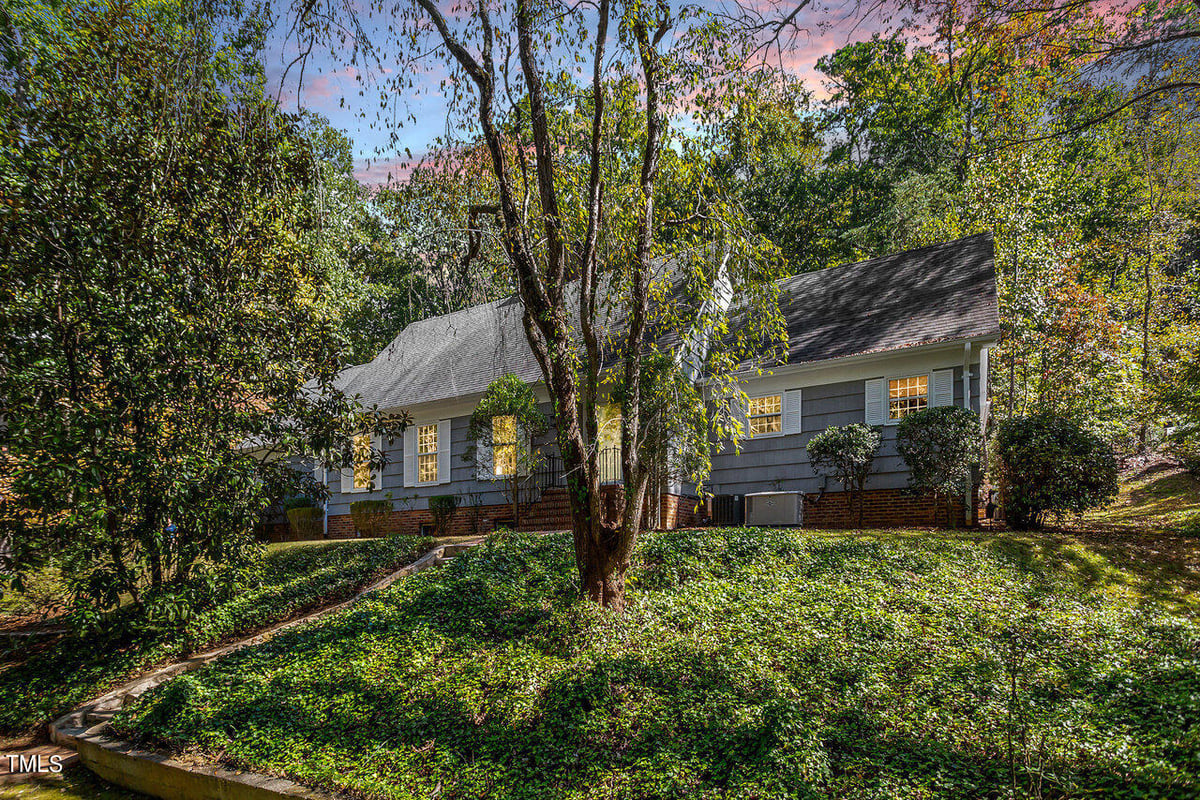 629 Sugarberry Road, Chapel Hill NC 27514