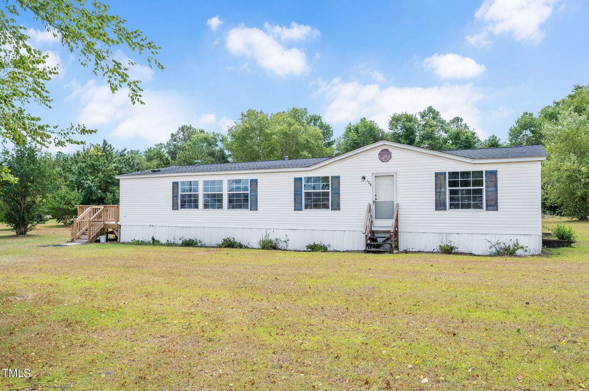 108 Denn-Field Lane, Dunn NC 28334