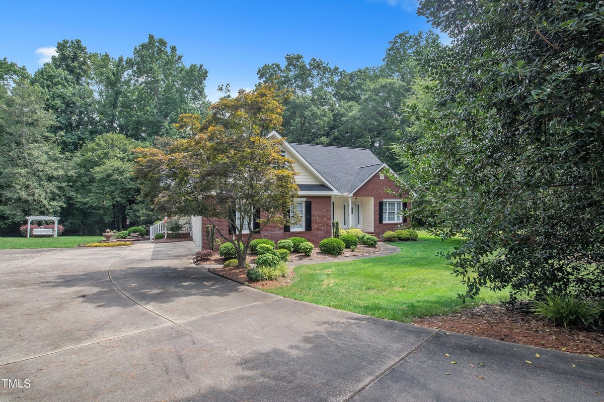 5404 Rockholly Court, Garner NC 27529