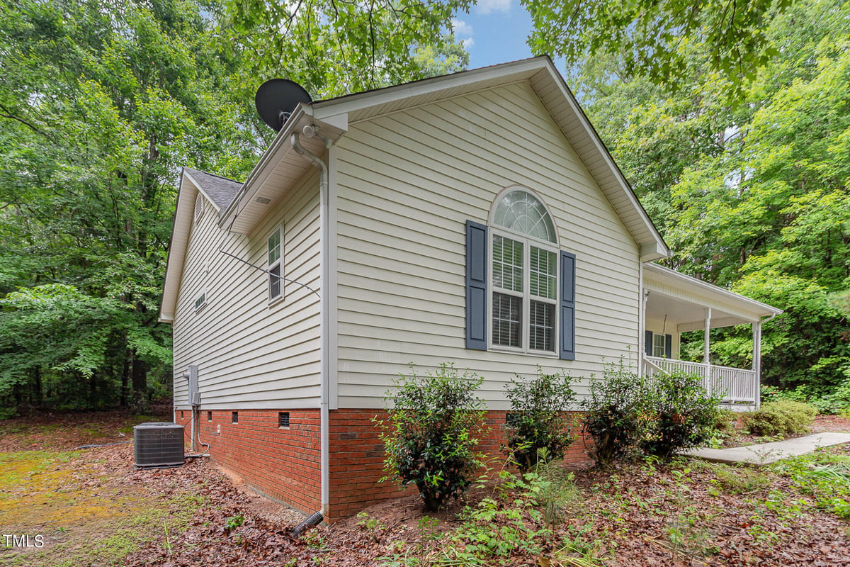 204 Beaver Ridge Way, Benson NC 27504