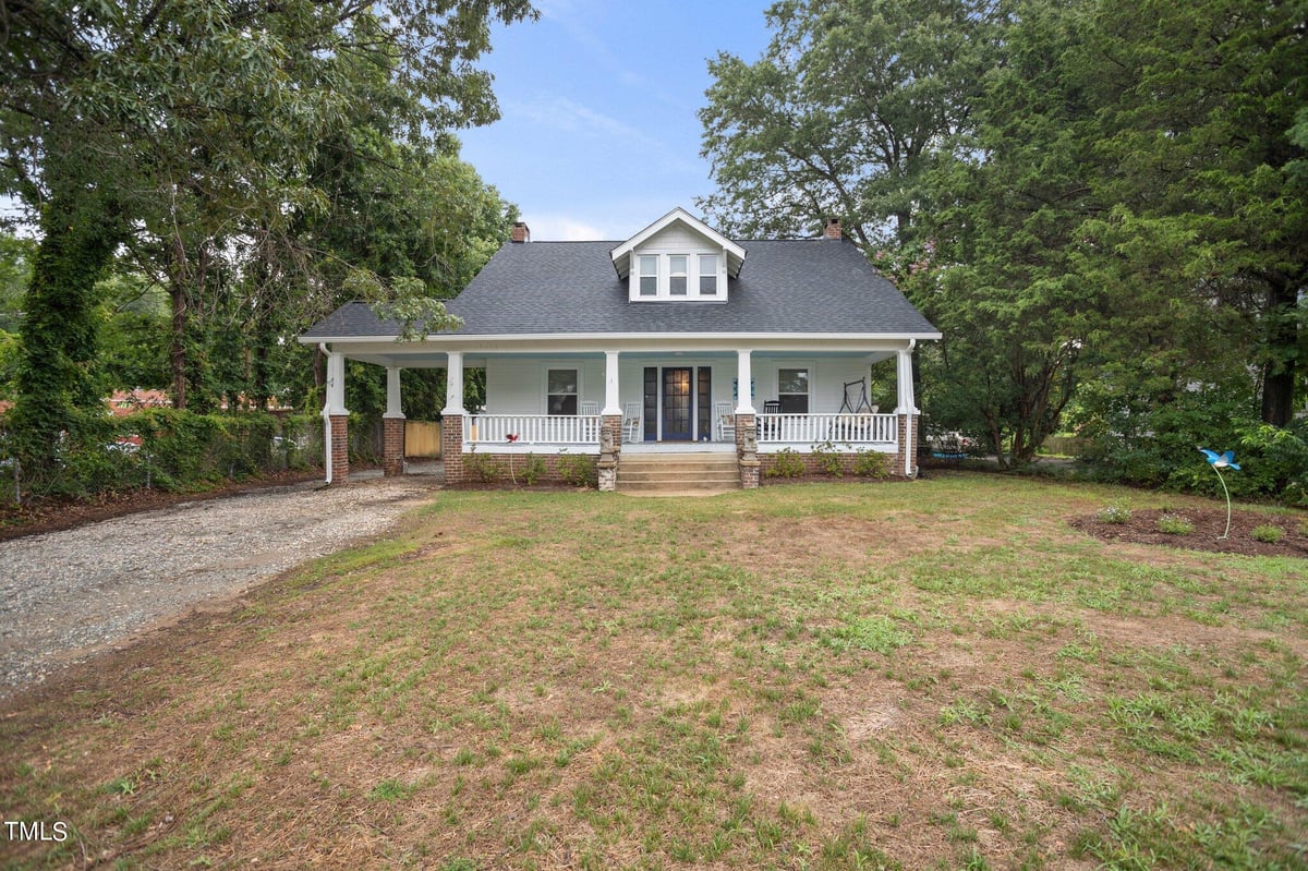 1127 W Webb Avenue, Burlington NC 27217