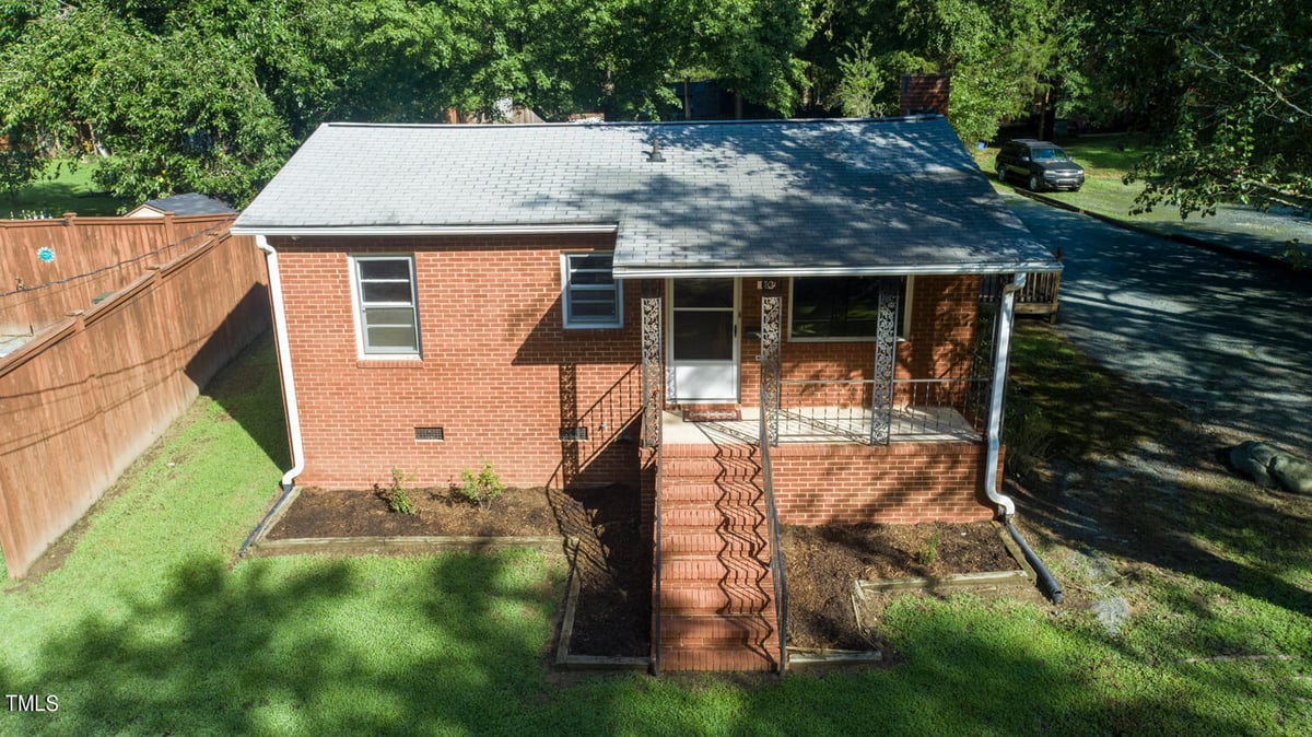 109 Estes Drive, Carrboro NC 27510