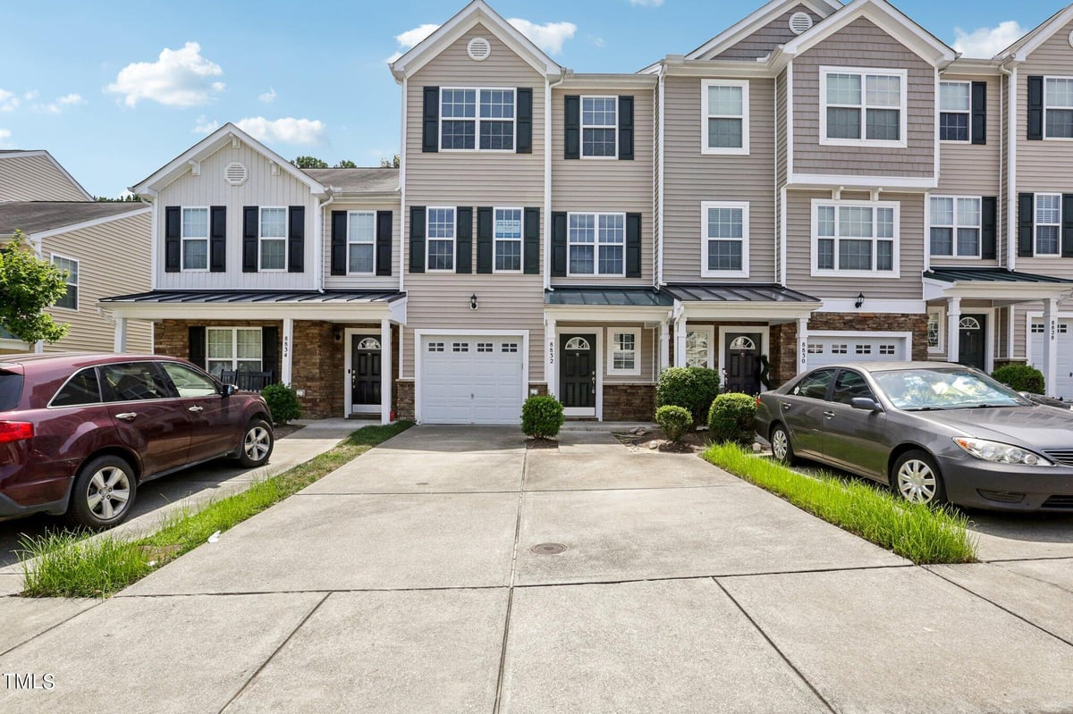 8832 Thornton Town Place, Raleigh NC 27616