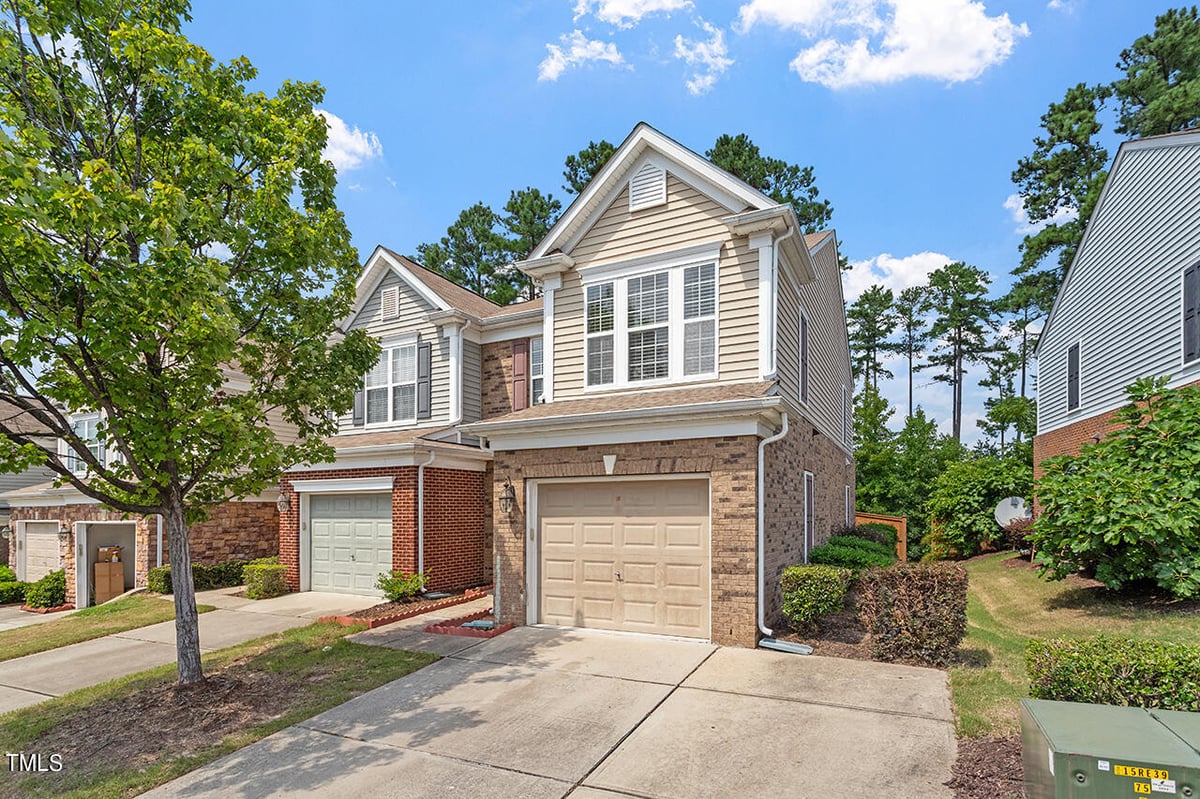 1153 Kingston Grove Dr, Cary NC 27519