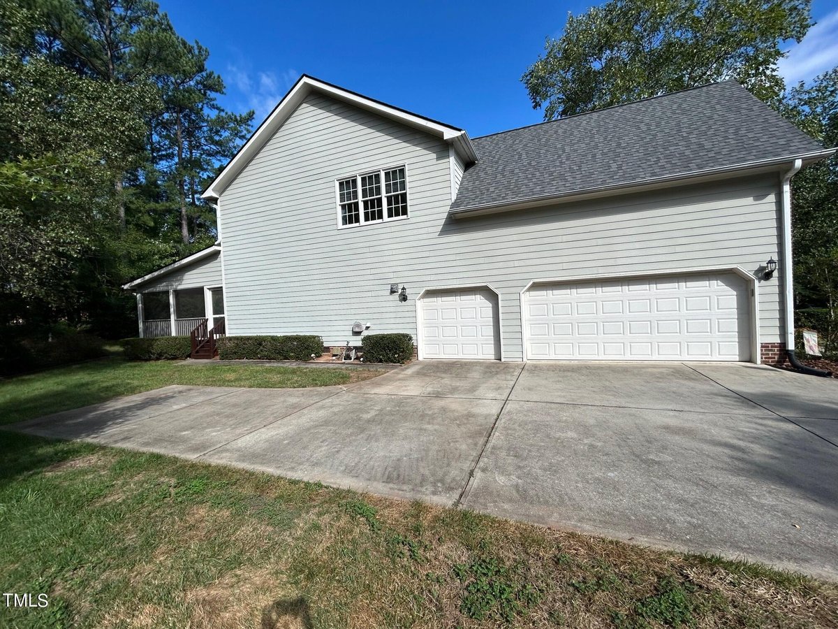 10613 Timberknoll Drive, Raleigh NC 27617