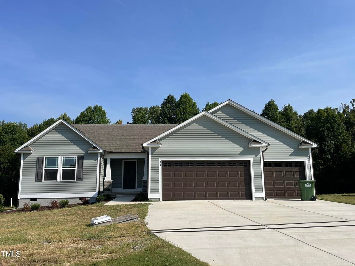 74 Bonsai Way, Four Oaks NC 27524