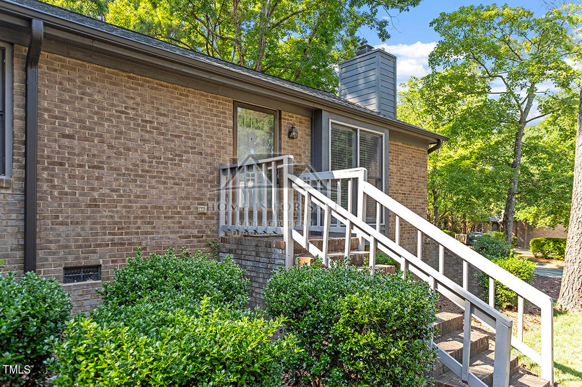 500 W Woodcroft Parkway # 13d, Durham NC 27713