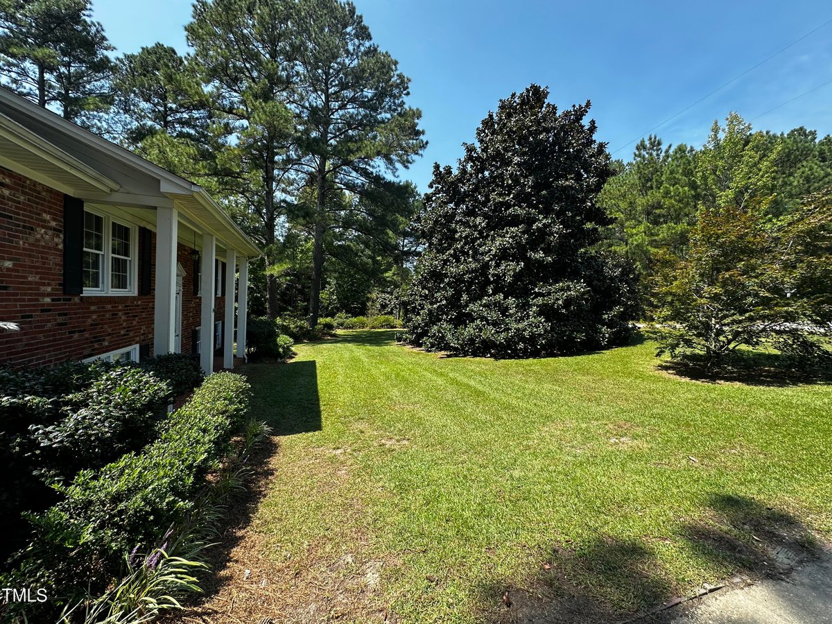 184 Pine Street E, Lillington NC 27546