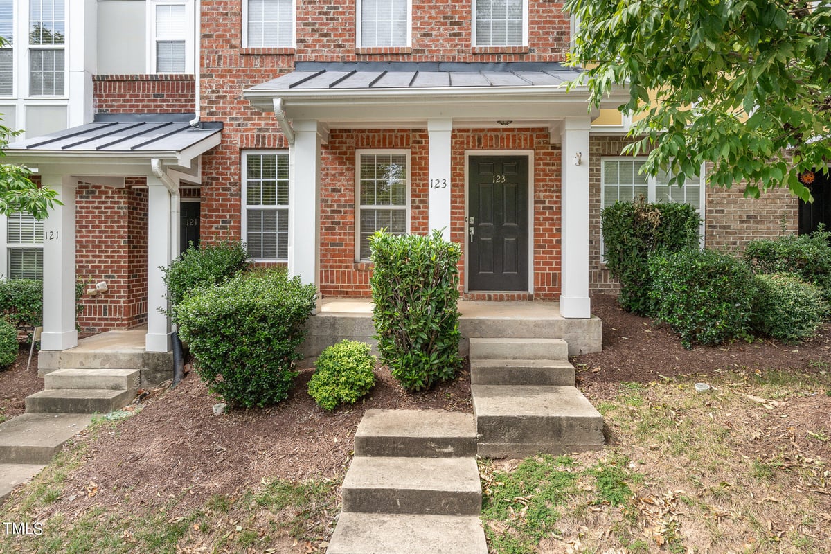 123 Dove Cottage Lane, Cary NC 27519