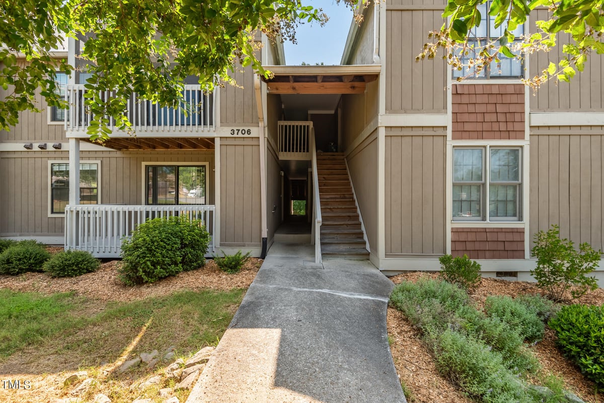 3706 Chimney Ridge Place # 204, Durham NC 27713