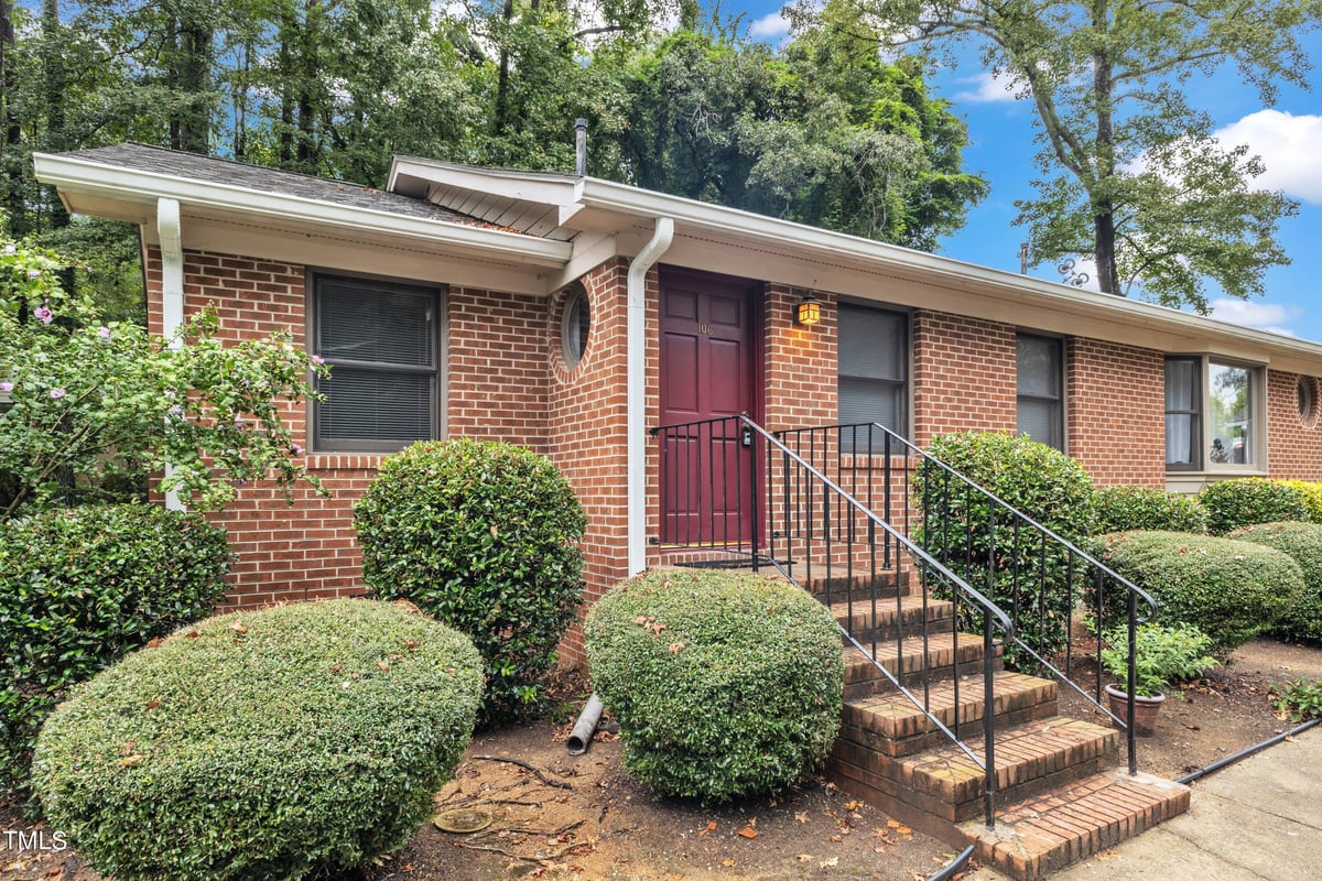 106 New Cooper Square Unit 1, Chapel Hill NC 27517