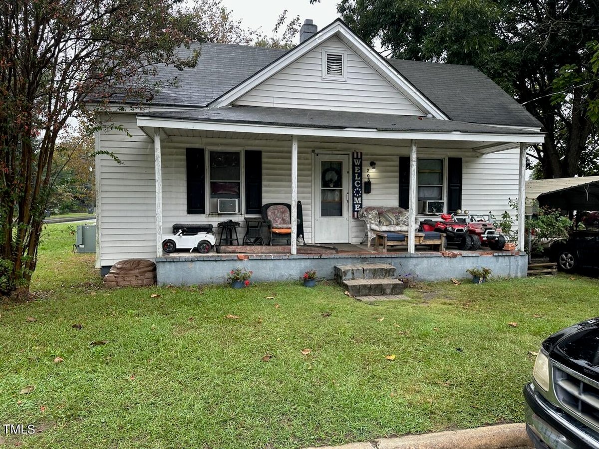 208 S Ethel Street, Selma NC 27576