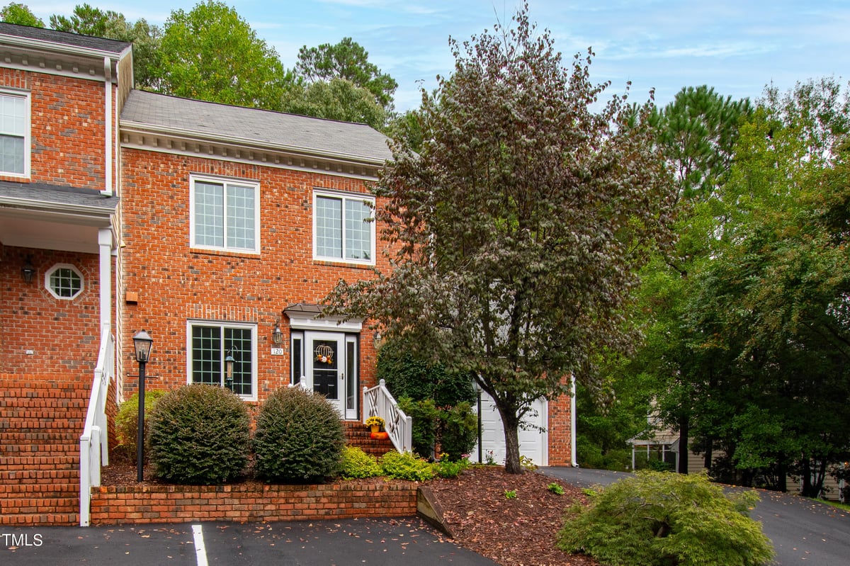 120 Rosewall Lane, Cary NC 27511