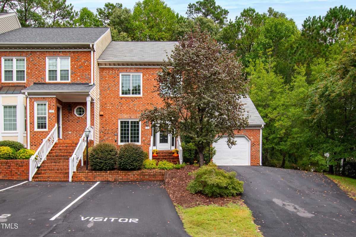 120 Rosewall Lane, Cary NC 27511