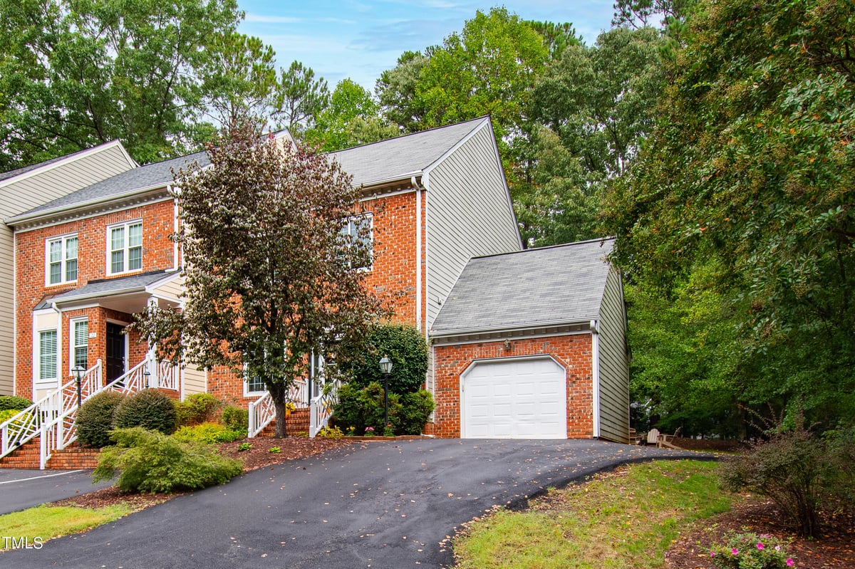 120 Rosewall Lane, Cary NC 27511