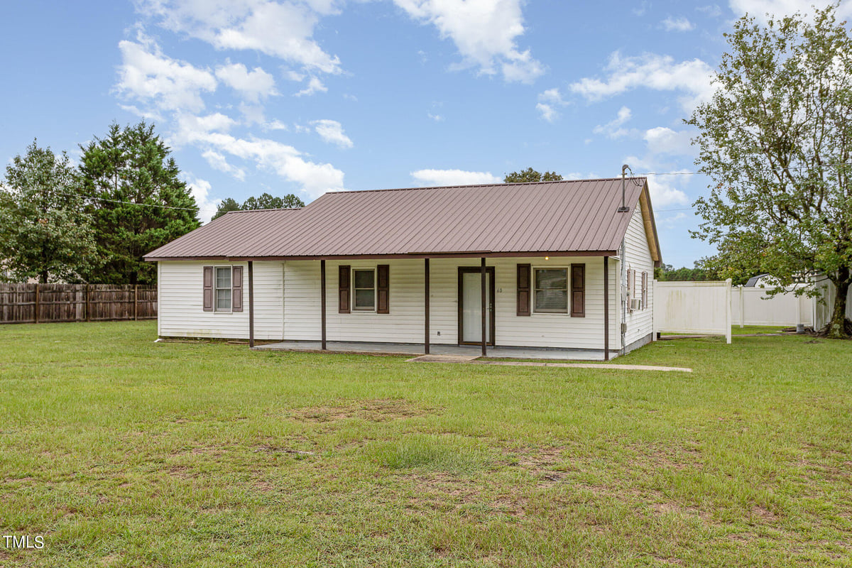 60 Stone Place Road, Dunn NC 28334