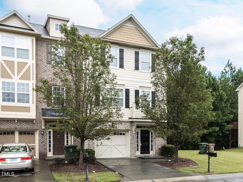 202 Linden Park Ln, Cary, NC 27519