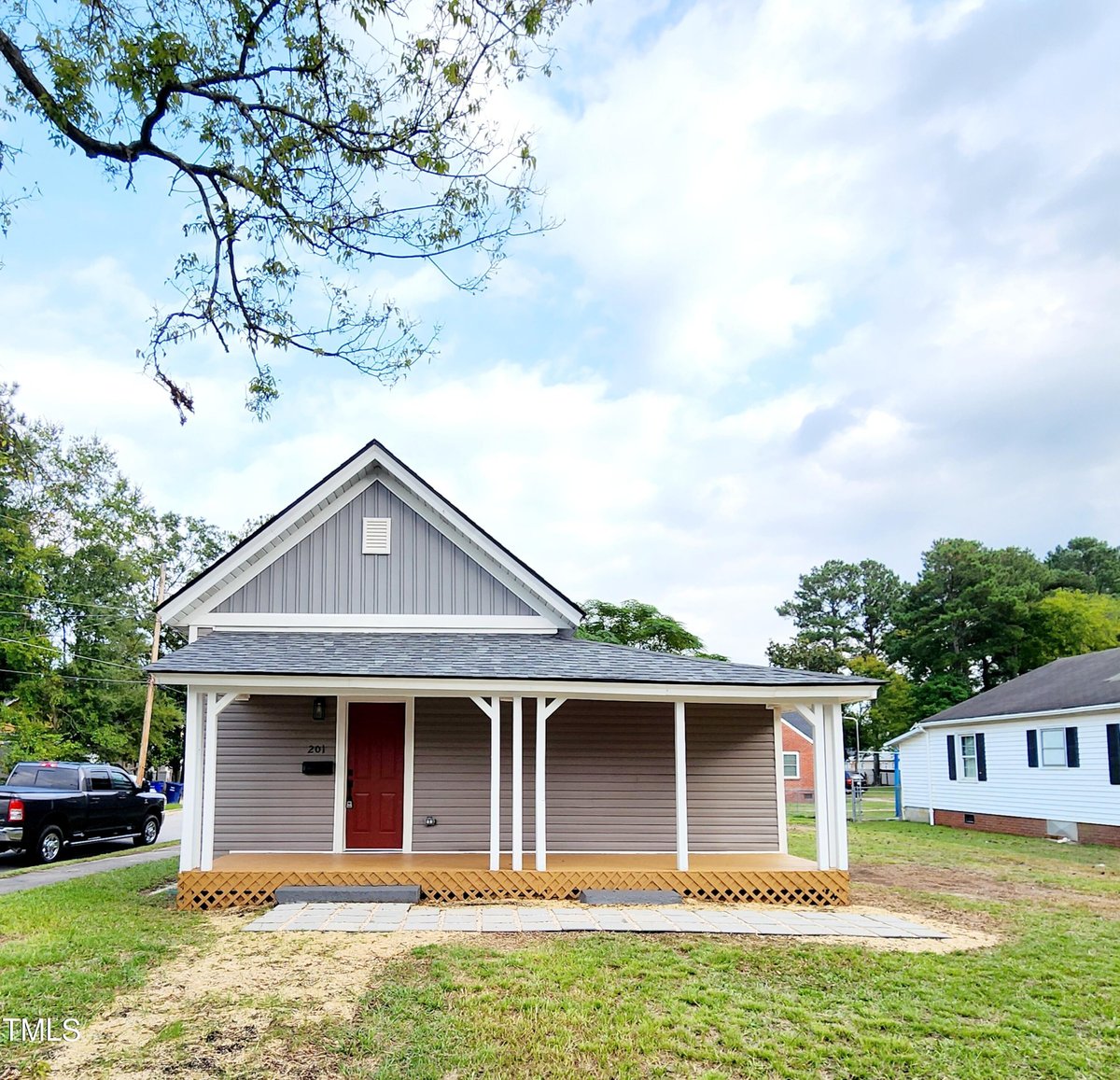 201 S 5th Street, Smithfield NC 27577