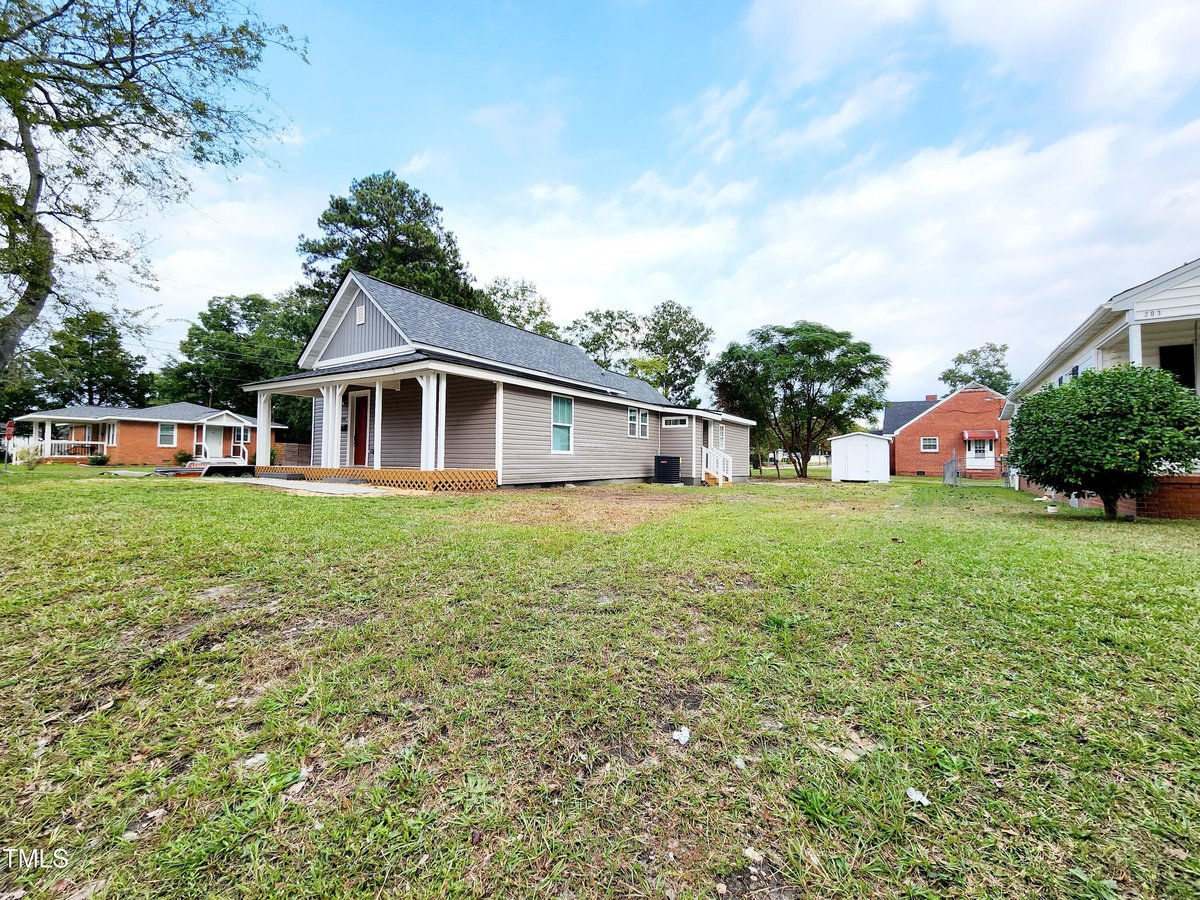 201 S 5th Street, Smithfield NC 27577