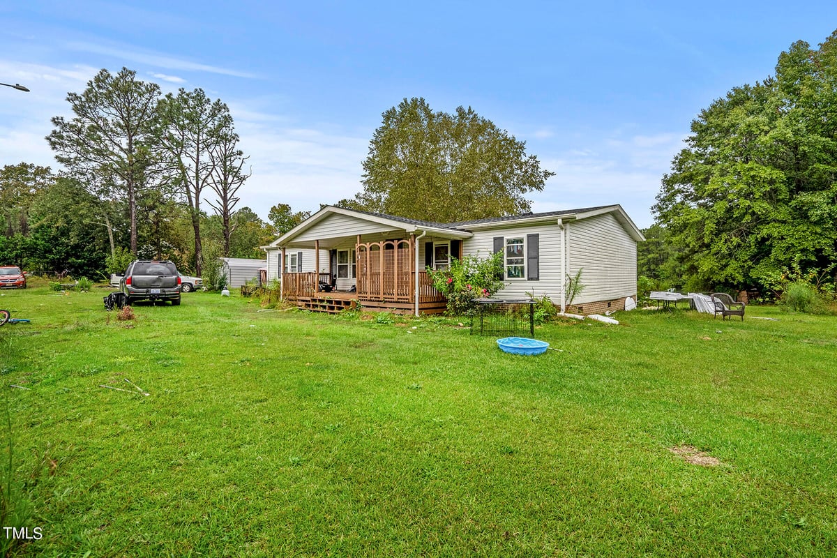 567 Gunter Lake Road, Sanford NC 27332