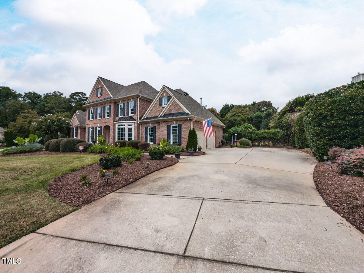 415 Wayfield Lane, Cary NC 27518