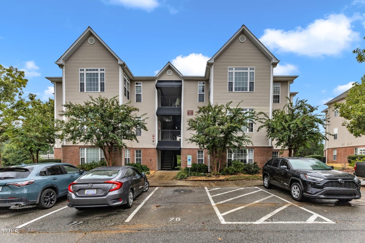 2520 Friedland Place # 200, Raleigh NC 27617