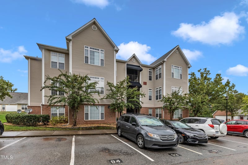 2521 Friedland Place # 201, Raleigh NC 27617