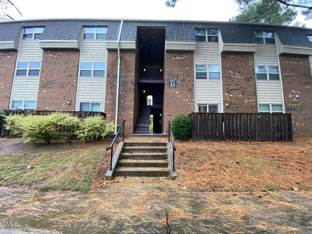 501 Jones Ferry Road # D12, Carrboro NC 27510