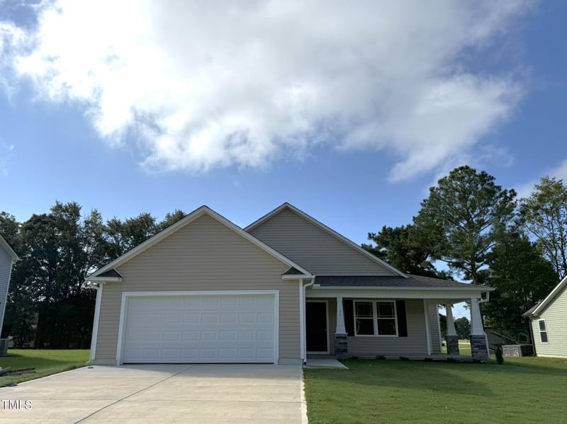 32 Oakfield Trace Drive, Four Oaks NC 27524