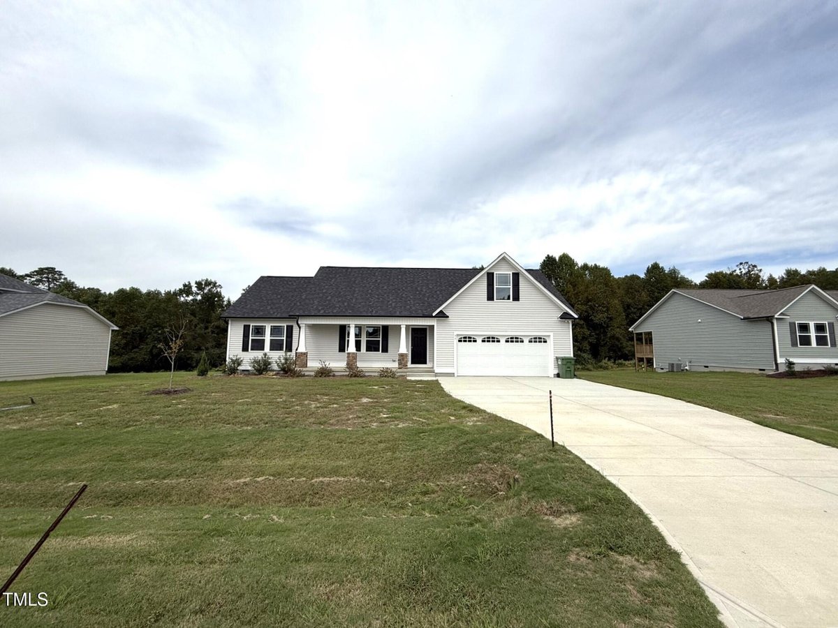 90 Bonsai Way, Four Oaks NC 27524