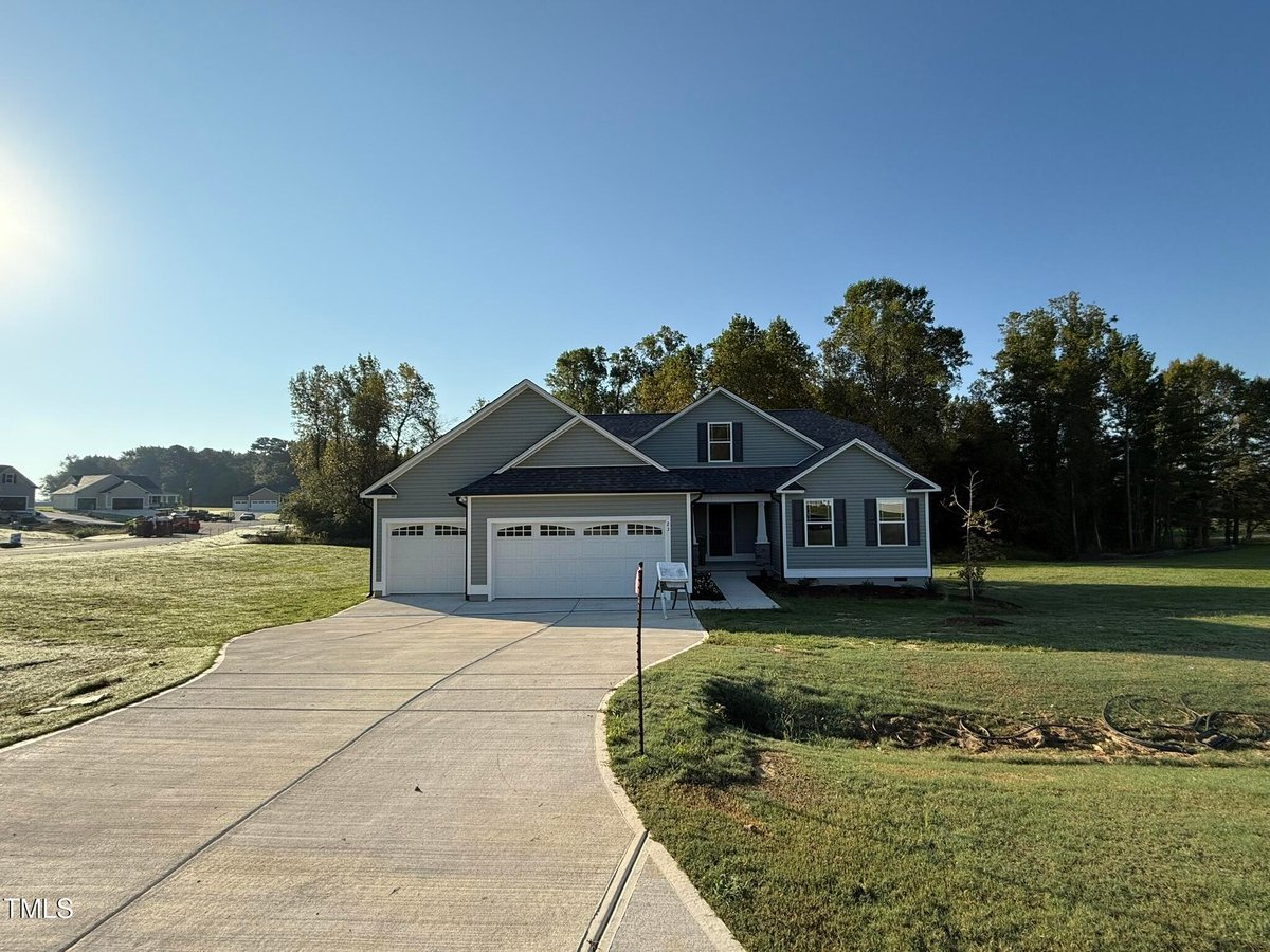 23 Bonsai Way, Four Oaks NC 27524