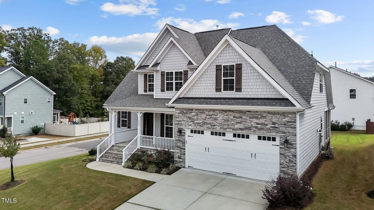 2923 Logan Valley Path, Apex NC 27502