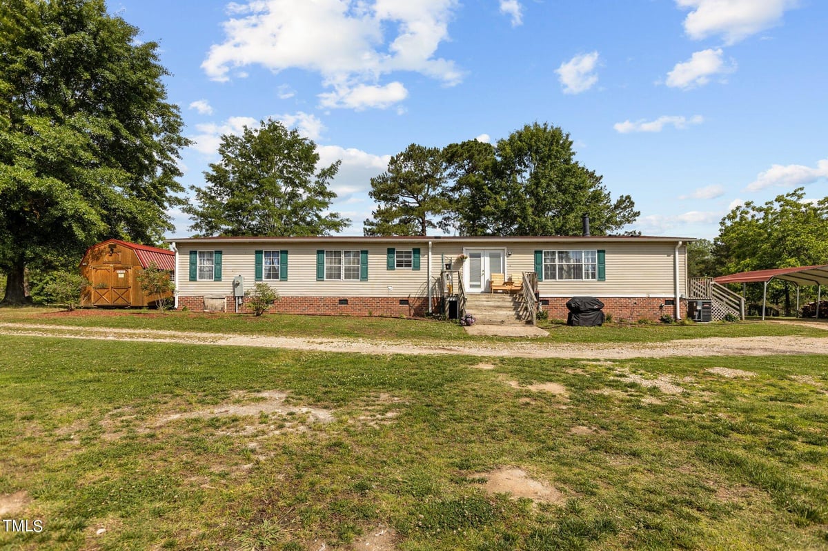 23 Furney Pearce Road, Zebulon NC 27597