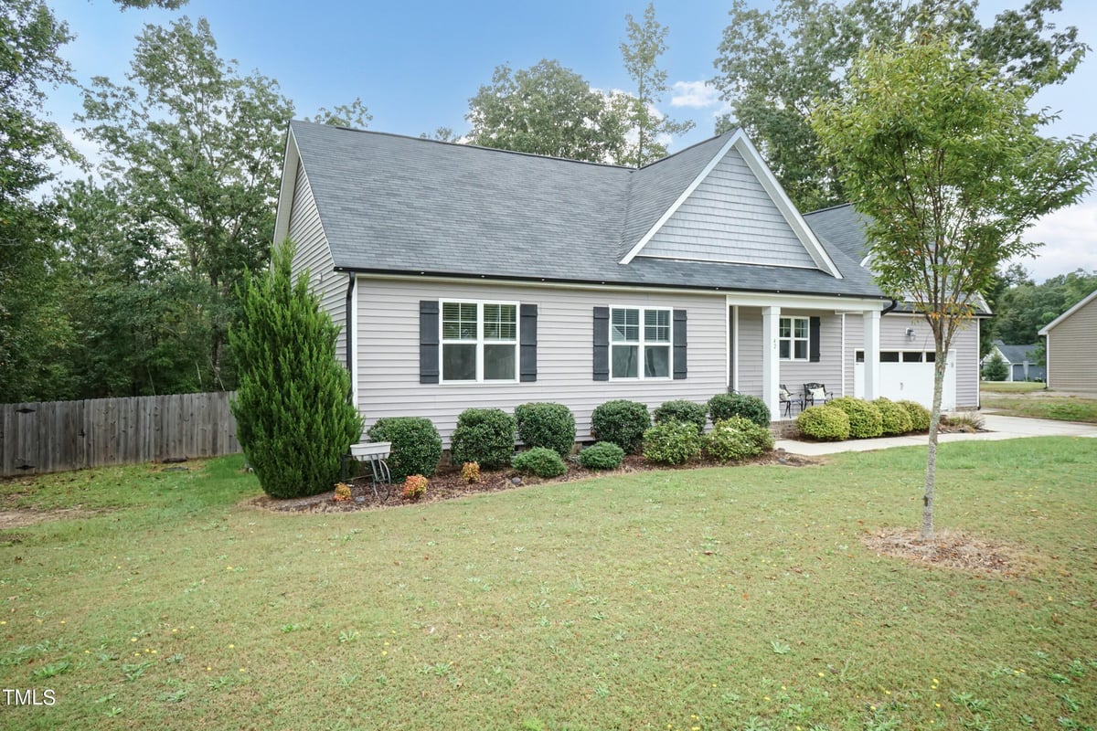 42 Eagle Swoop Street, Zebulon NC 27597