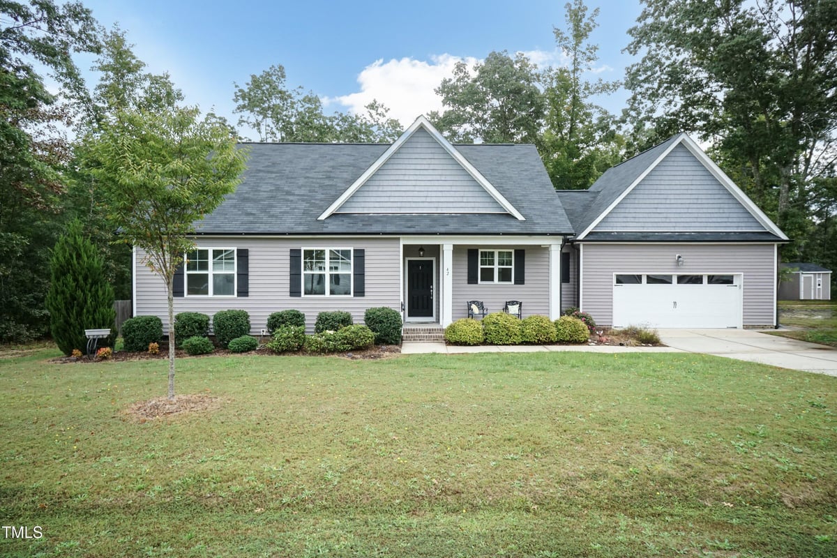 42 Eagle Swoop Street, Zebulon NC 27597