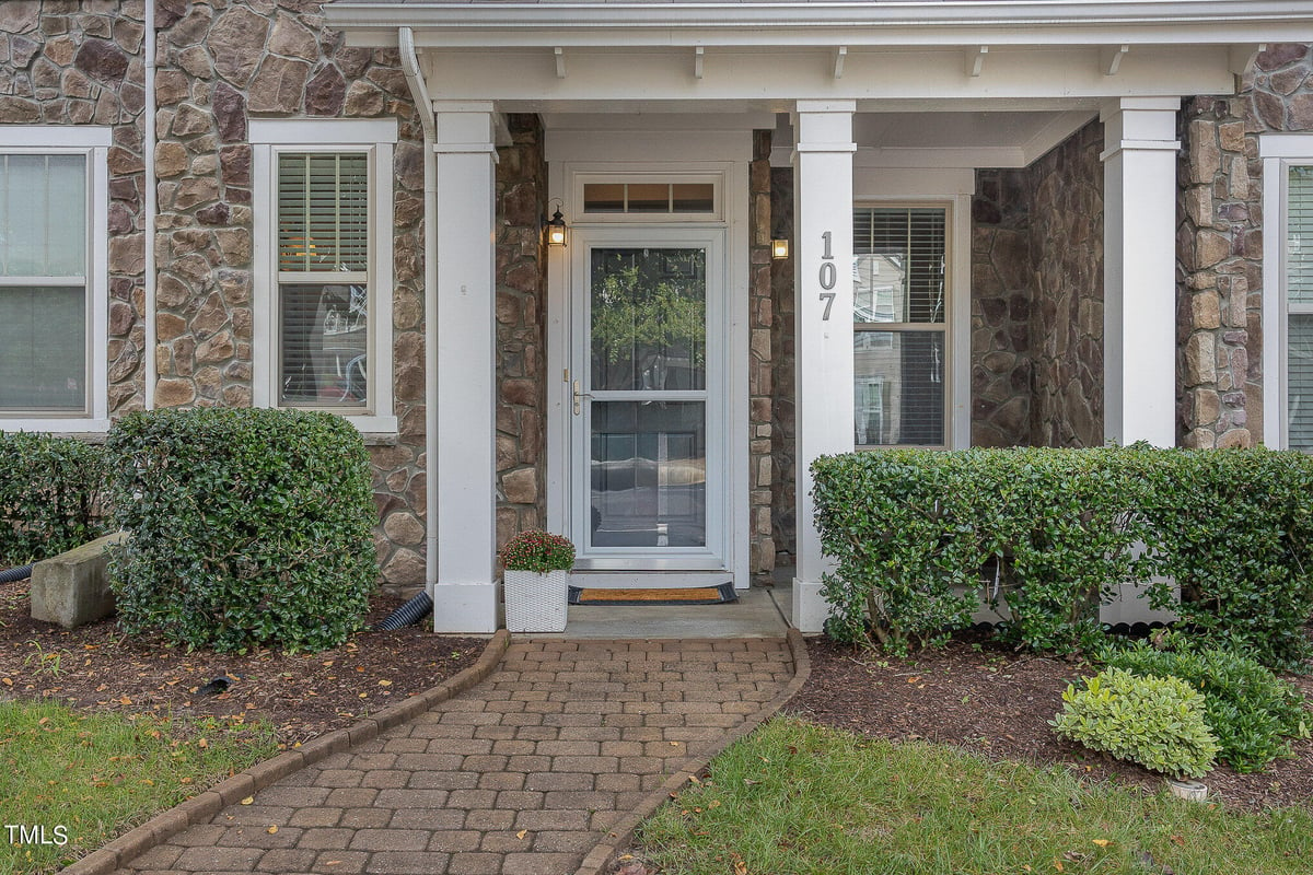 107 Point Comfort Lane, Cary NC 27519