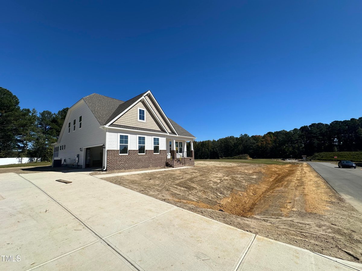 52 Quail Point Cir, Clayton NC 27520