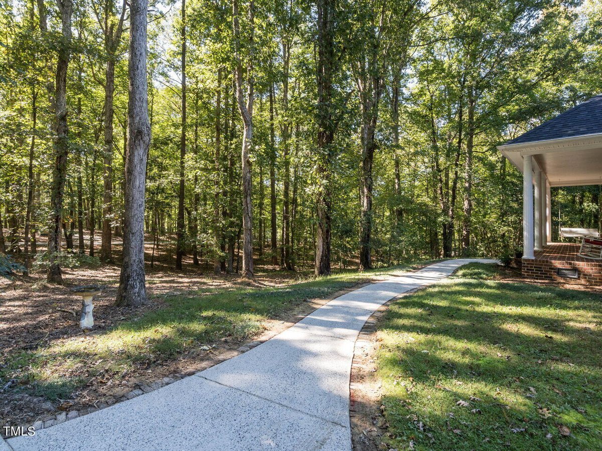 2008 Neuse Colony Drive, Clayton NC 27527