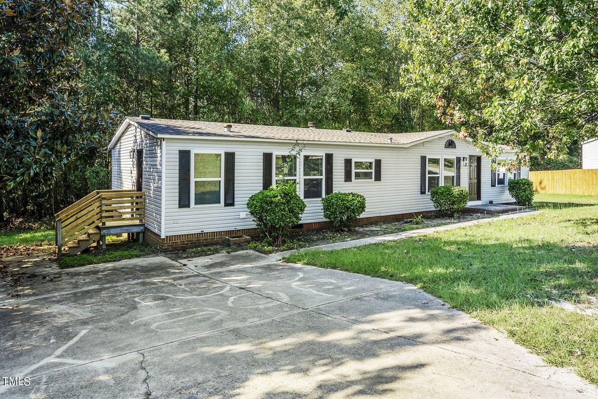 62 Brent Wood, Sanford NC 27332