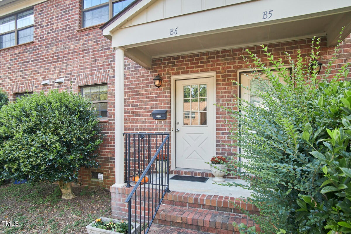 105 Fidelity Street # B6, Carrboro NC 27510