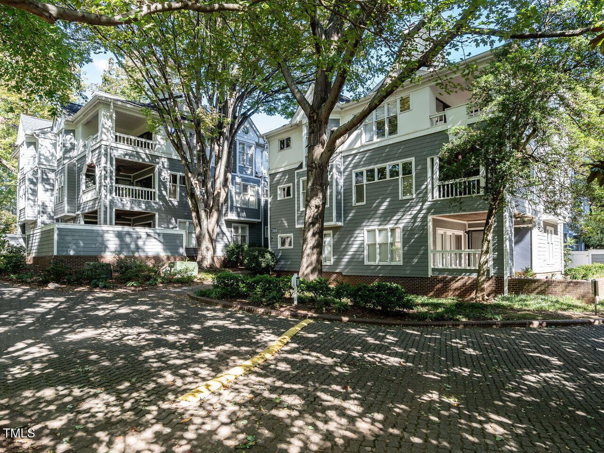 700 Bishops Park Drive # 104, Raleigh NC 27605