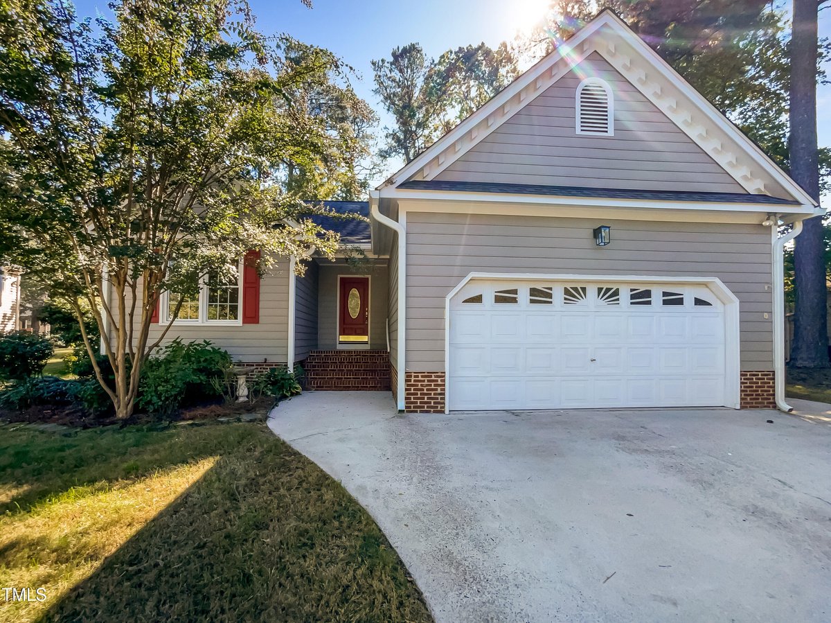 605 Holly Branch Drive, Holly Springs NC 27540