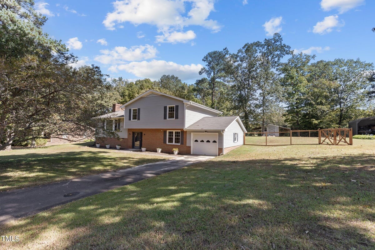 1224 Hedrick Drive, Henderson NC 27537