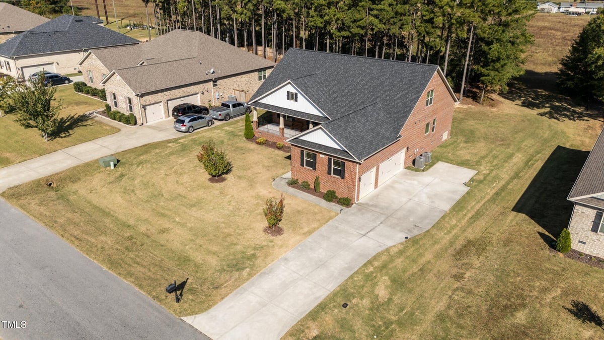 213 Lake Shore Drive, Benson NC 27504